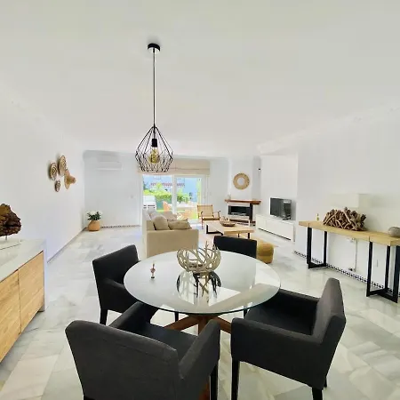 House Casa Blanca, *