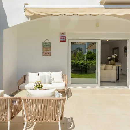 House Casa Blanca, Manilva